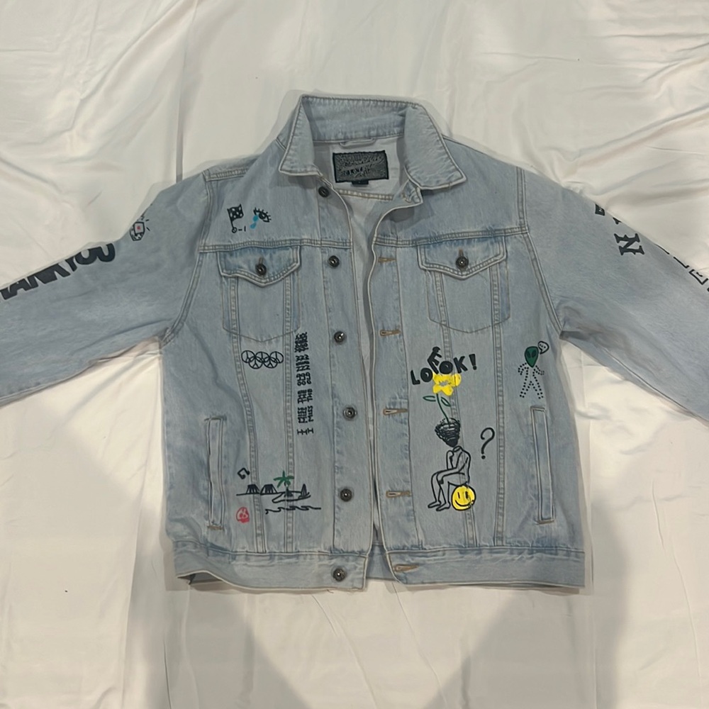 Custom-made jean jacket with designs (New York style)
